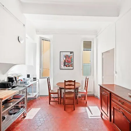 Escapade Elegante Dans Un Ecrin D Histoire Appartement *