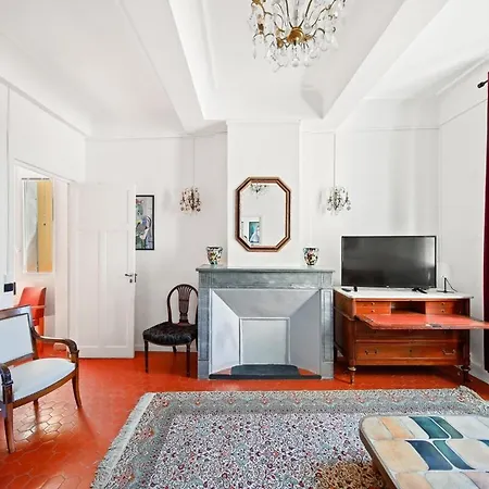 Appartamento Escapade Elegante Dans Un Ecrin D Histoire