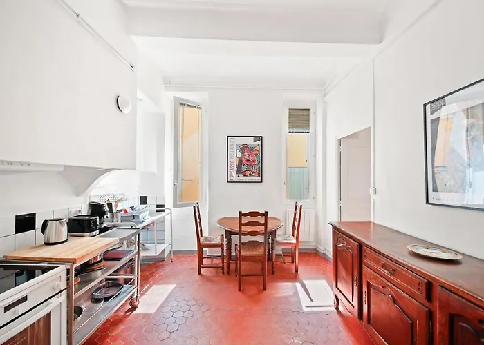 Escapade Elegante Dans Un Ecrin D Histoire Appartamento *